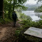 Parc naturel du morvan randonnée : sentier boucle près d’un lac