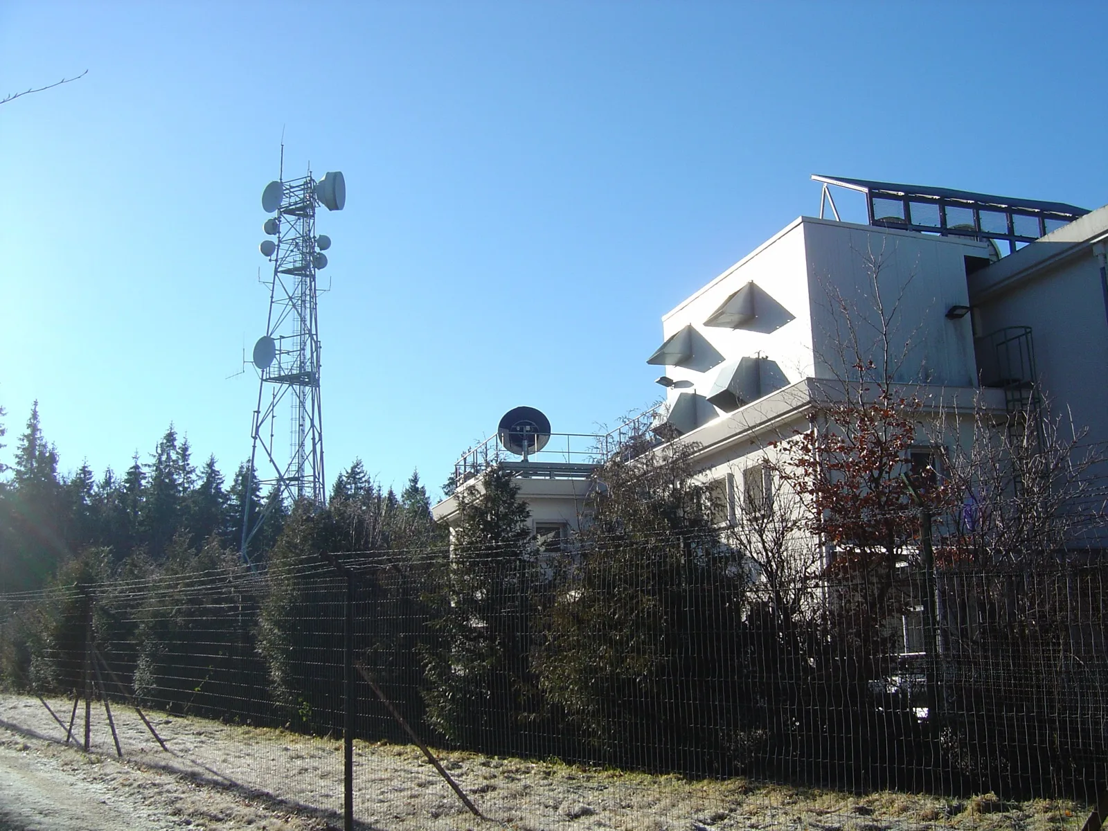Relais de télévision au sommet du Haut-Folin